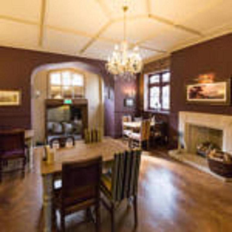 Ryde Castle By Greene King Inns Bagian luar foto